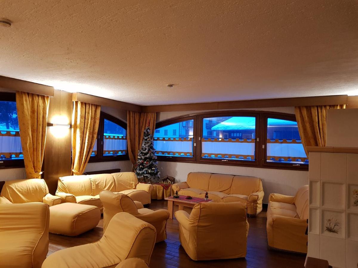 Hotel Alle Tre Baite Santa Caterina Valfurva Eksteriør bilde