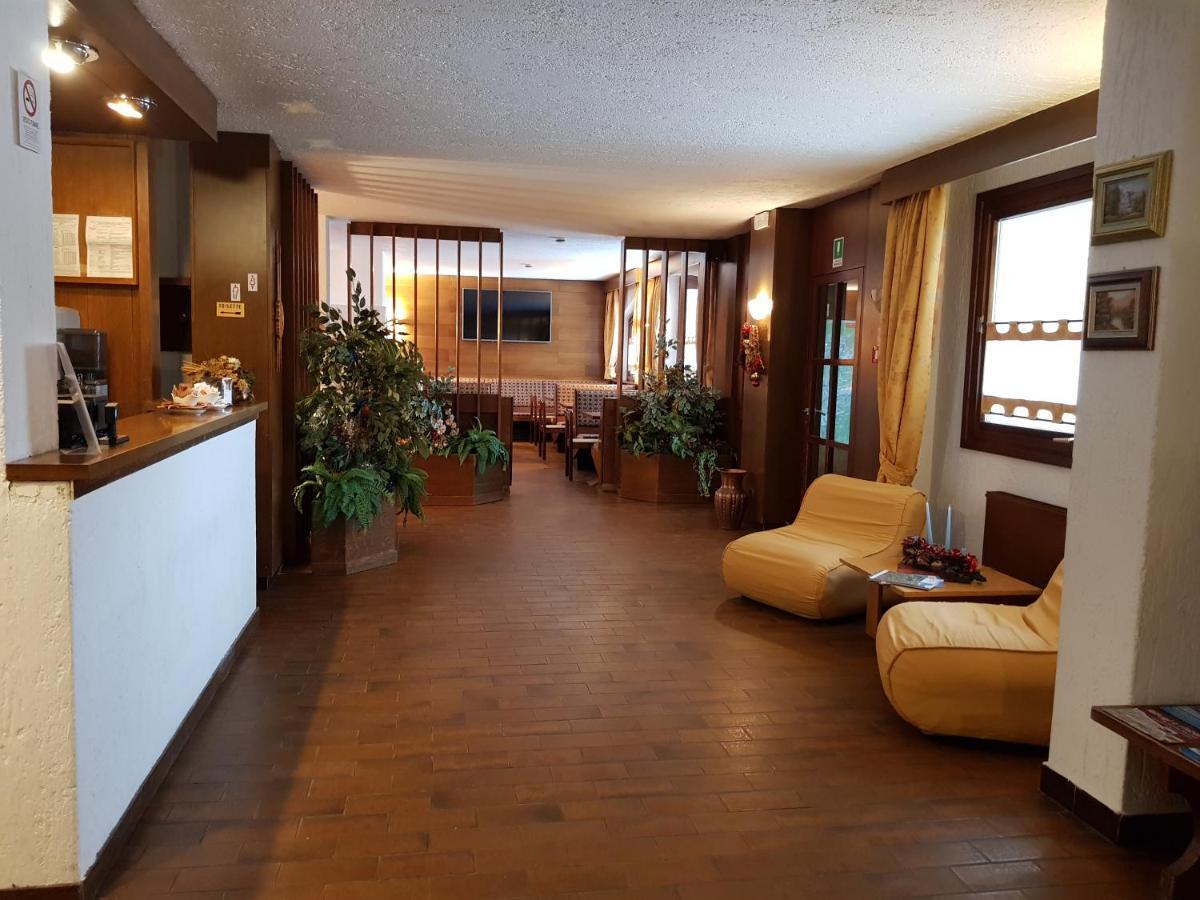Hotel Alle Tre Baite Santa Caterina Valfurva Eksteriør bilde