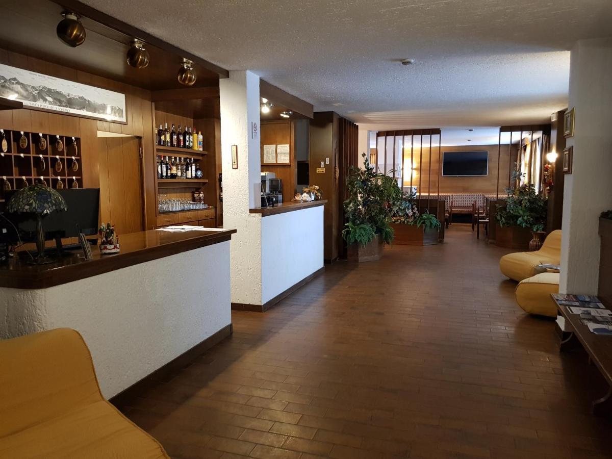 Hotel Alle Tre Baite Santa Caterina Valfurva Eksteriør bilde